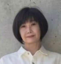 【60歳マダム】ユニクロのデニムジャケット＆ジーンズで〈セットアップ風ホワイトコーデ〉清潔感あふれる爽やかな大人コーデに