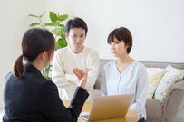 生命保険「加入時にいやな思い」をした人の体験談。一方で助かったという声も