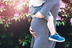 妊娠〜出産は苦労話のオンパレード！ みんなは何が辛かった？