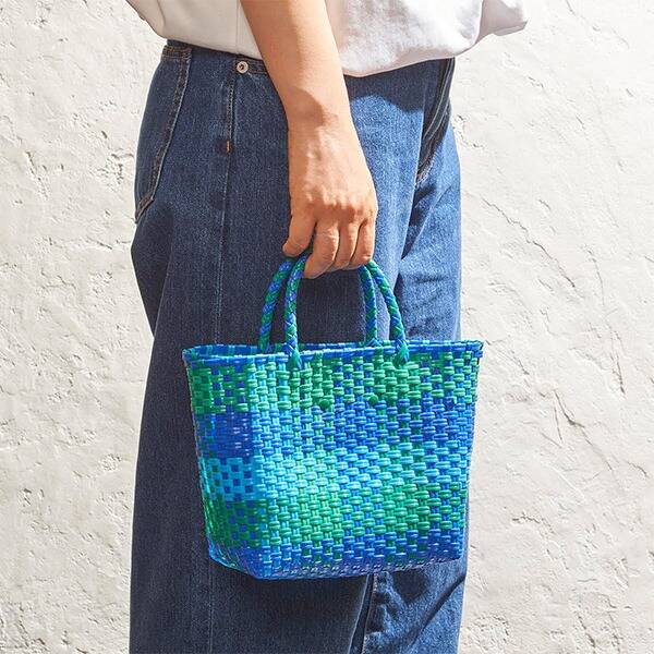 メキシコの工芸品メルカドバッグをイメージ