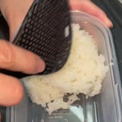 シングルマザーが作る「残り物アレンジ弁当」からあげにサルサソースでアレンジ！その工夫に驚き