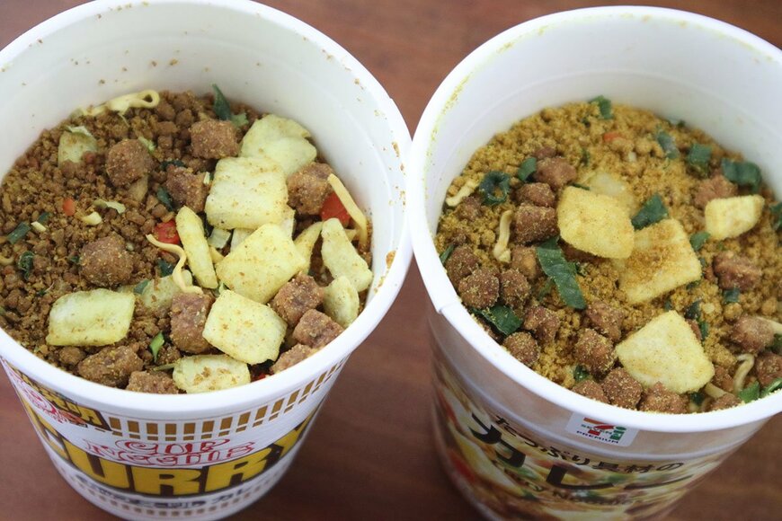 パッと目につくのは、フライドポテトの差