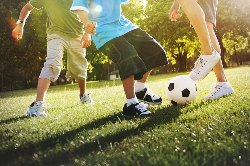 ボール禁止の公園、屋外でゲーム…。子供の体力低下は無理もない!?