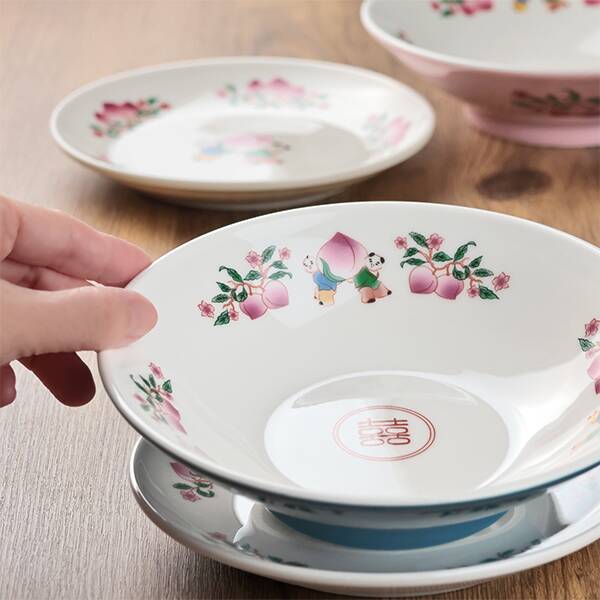 カルディ「桃と唐子のレトロ皿セット」