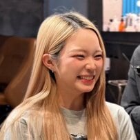 女性「暗くしようかな」　ブラックカラーでイメチェン！「異次元に可愛い！」とコメント欄で称賛の声