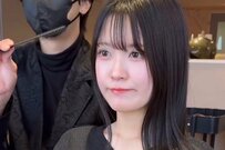 【バッサリ】ロングヘアの女性が「外ハネボブ」で大変身！〈大人可愛い〉仕上がりに思わず笑顔！