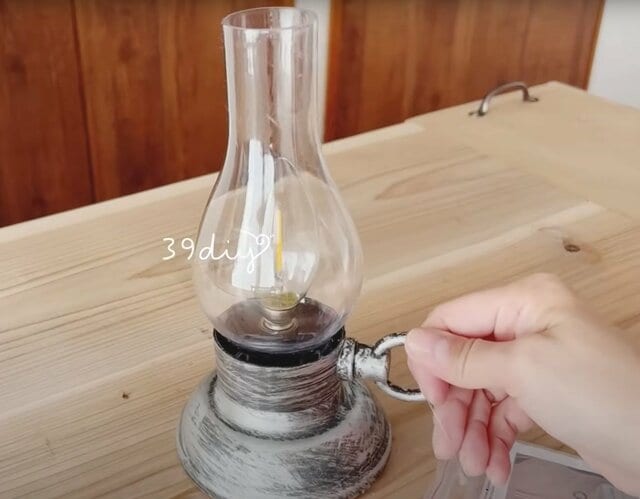 【ダイソーの商品をDIY】ダイソーで購入したランタンがひと手間でリアルで高見えに大変身！