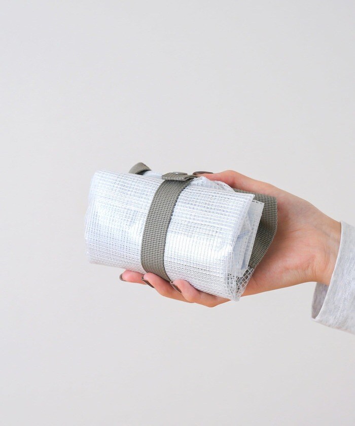 3COINS　丈夫で濡れにくい折りたたみキャリーオンバッグ