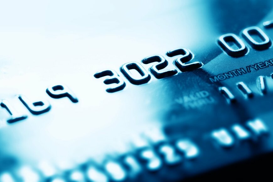 【ライフカード】年間利用額が多いほど還元率が上がるクレジットカード