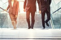 年収600万円の割合は男女でどのくらい差がある？600万円超の業種は貴重か