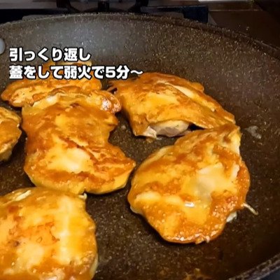ボリューム満点の鶏マヨと彩り野菜！父から高校生の息子へ贈る愛情たっぷり手作り弁当