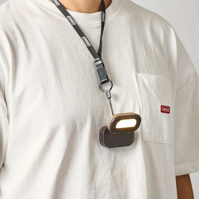 両手を自由に使える多様な設置方法が魅力です