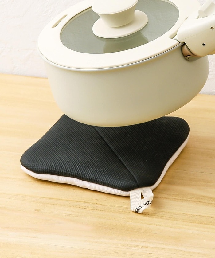 鍋敷きと鍋つかみの2通りの使い方ができる