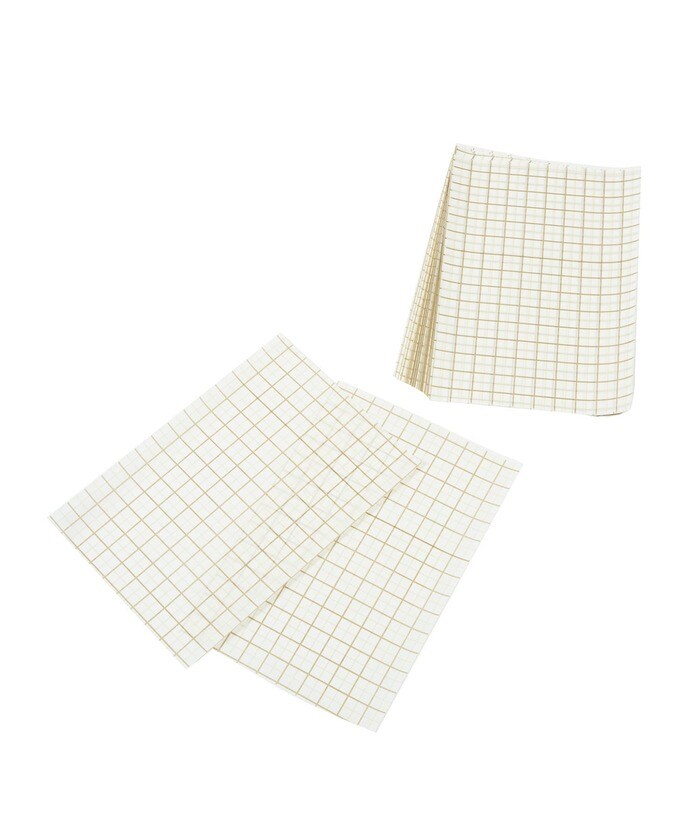 等分でカットしやすいようにマス目のデザインが入ったまな板シート
