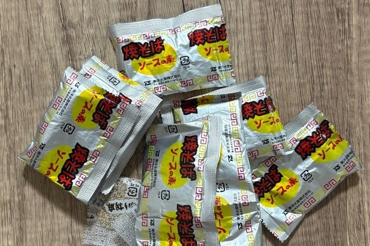 余った「ソース焼きそばの粉」の活用方法　想像するだけでたまらないメニューが話題に