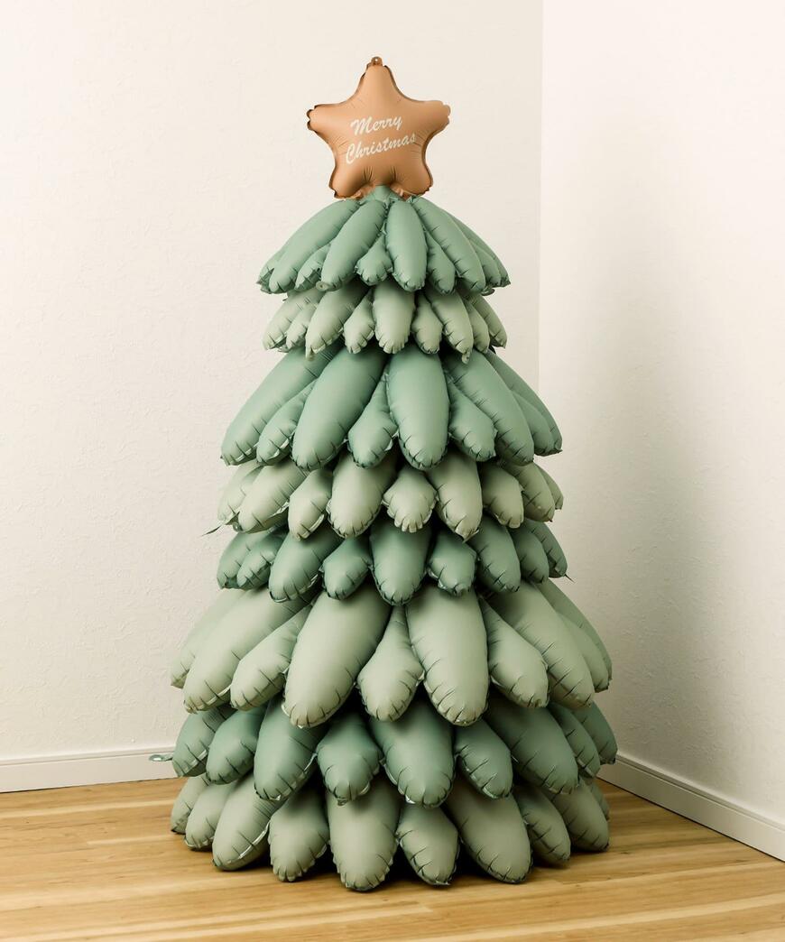 出所：パルグループ公式ファッション通販サイト 3COINS クリスマスバルーン（ツリー）／Family Christmas