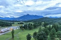 静岡県の山小屋に侵入してきた生物に思わず目を疑う　「実際に会えるなんて羨ましい」