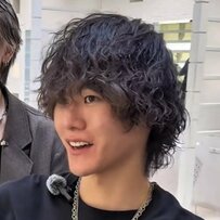 パーマを5年間続けた男性がラウンドマッシュでイメージチェンジ！「好青年！て感じ」と称賛の声