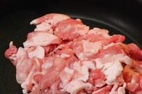 夫に作るボリュームたっぷりの「ヤンニョム豚こま弁当」　彩り豊かな見た目が最高すぎる…