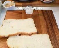 夫に作るボリューム満点の「サバサンド＆肉巻きサンド弁当」が話題