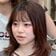 ミディアムヘアで初パーマをかける女性→フェミニンな〈ウルフパーマ〉が完成！「めっちゃいい感じです」と笑顔