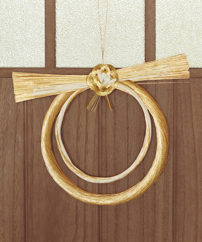 紐が付いているのでお部屋のフックなどに簡単に取りつけられます◎