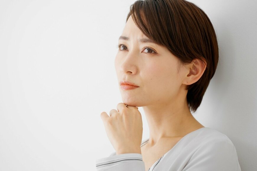 年収106万円の壁撤廃へ「共働き主流」に戸惑う人も。専業主婦世帯と共働き世帯の「世帯年収＆貯蓄額」はいくらか