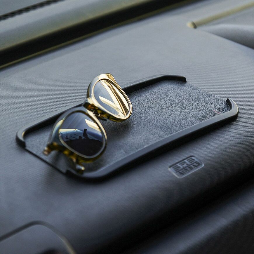 出所：オートバックス公式ブランドサイト　ARTA　エーアールティーエー　ノンスリップ　トレイ