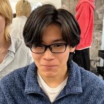 【大変身】セルフカットしていた男性が似合わせカットで大胆イメチェン！「めっちゃかっこいい」と大満足