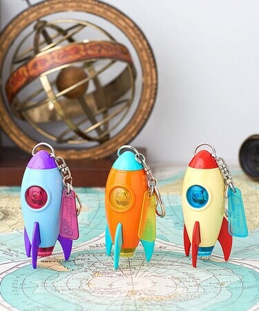 プロジェクターロケット Earth キーホルダー Amazon.co.jp: ロケット プロジェクター 地球 キーホルダー