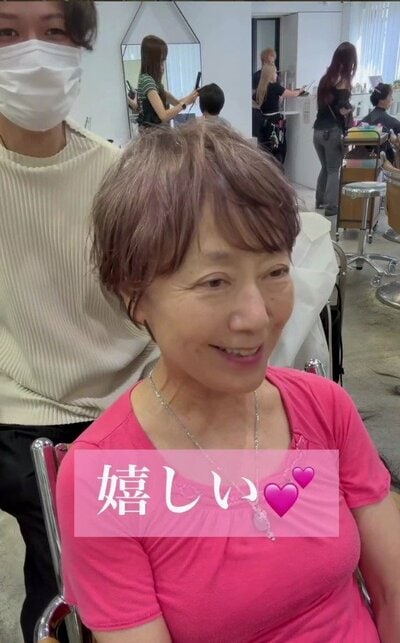 前髪があり、くびれのある上品なショート