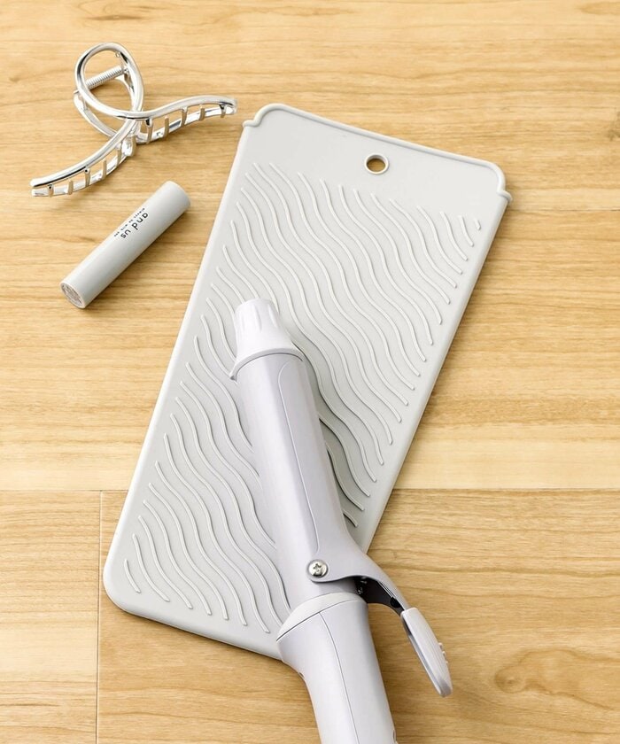 3COINSで購入できるヘアアイロンにまつわる悩みを解決してくれる便利グッズ