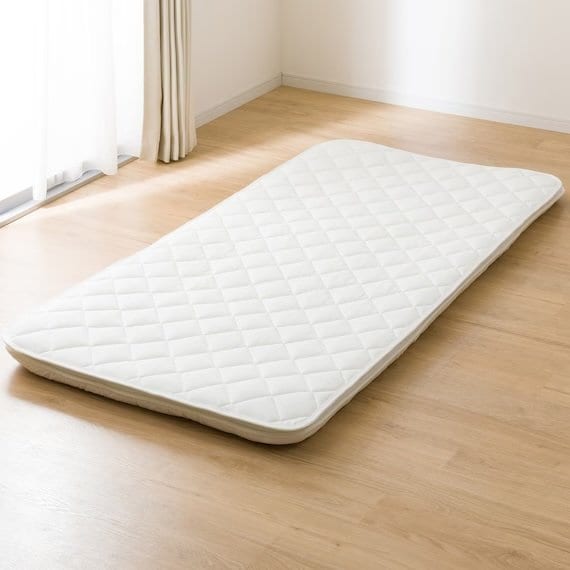 除湿シートとベッドパッドが一体型になった除湿ベッドパッド
