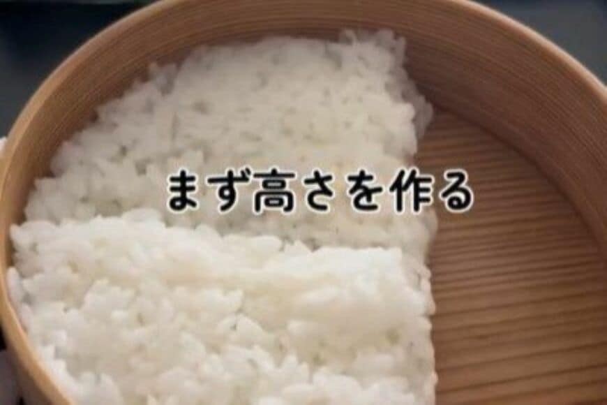 【料亭のよう】母が息子のためにつくる「冷めてもおいしいそぼろ弁当」　盛り付けまで美しすぎる…