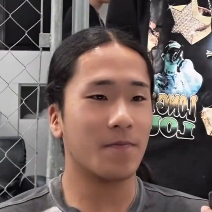 3年伸ばしたロングからショートへ。男性がカット&パーマでスタイリッシュにイメージチェンジ