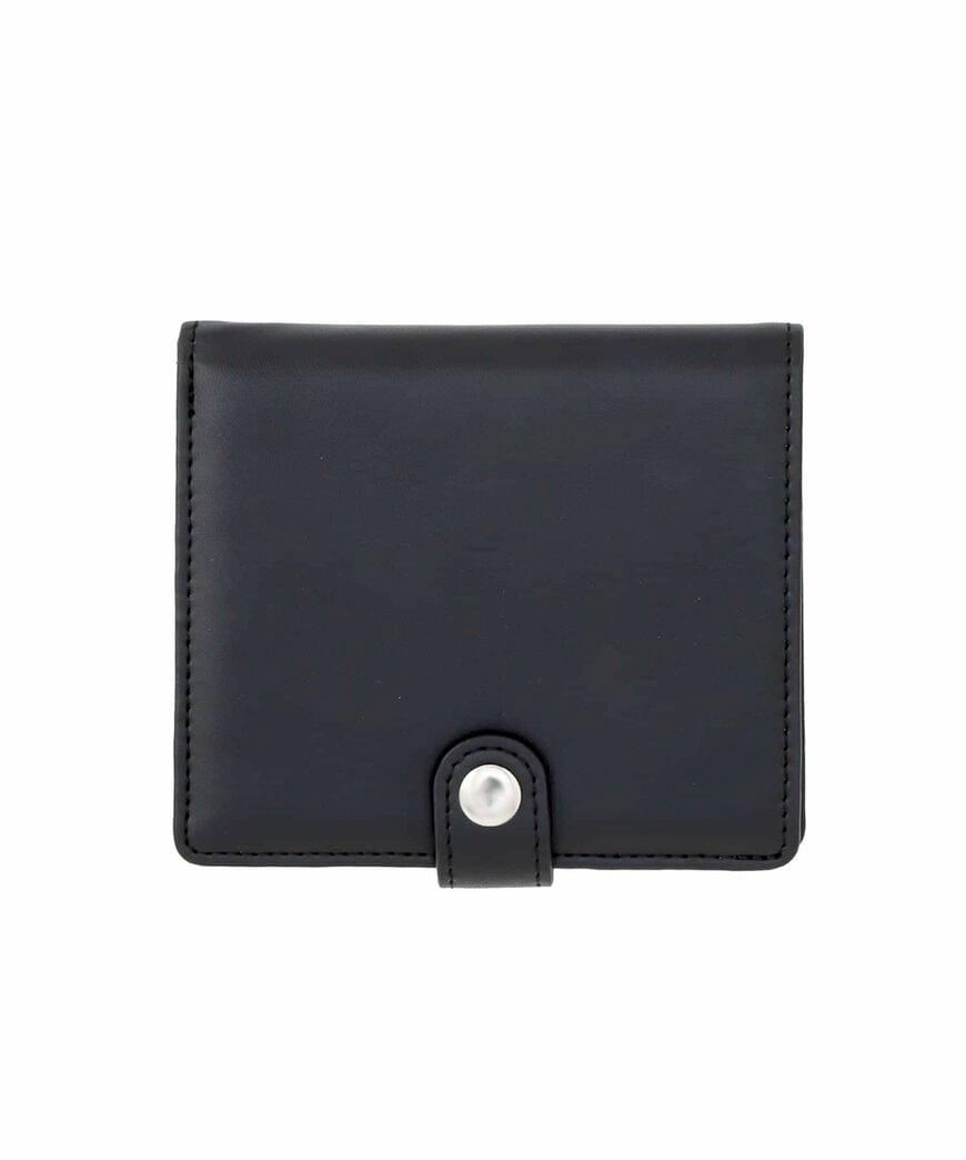 出所：3COINS公式　《14枚入る》大容量ポイントカードケース