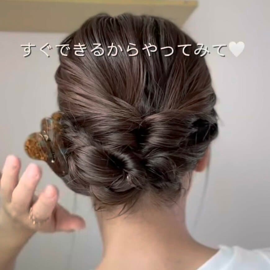 【3分で完成】くるりんぱと三つ編みで作る！こなれ感のある「アップヘアアレンジ」 華やか見えする大人のまとめ髪に「可愛くできました！」の声