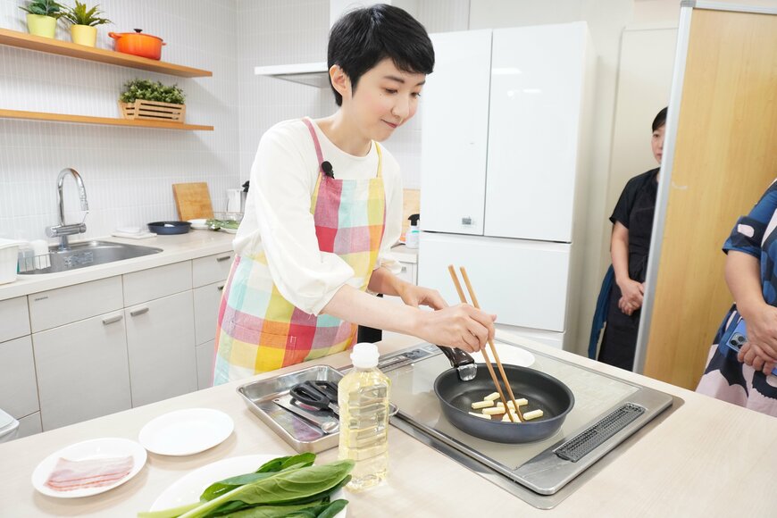 料理をしている人の写真