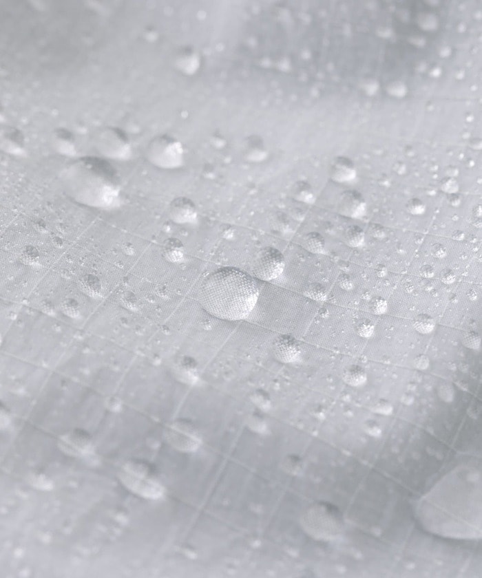 雨の日のお出かけが一気に快適になる優れた「撥水加工」