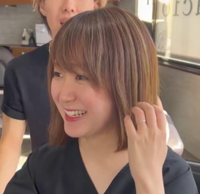 「友人の結婚式が終わった」美人ママが“スッキリショート”で大変身！→魅力倍増の仕上がりに反響