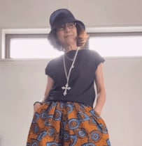 【75歳マダム】がお嫁さんに「袴風パンツ」をお仕立て！素敵なデザインにSNSでは「大好き！」「素敵な柄」の声
