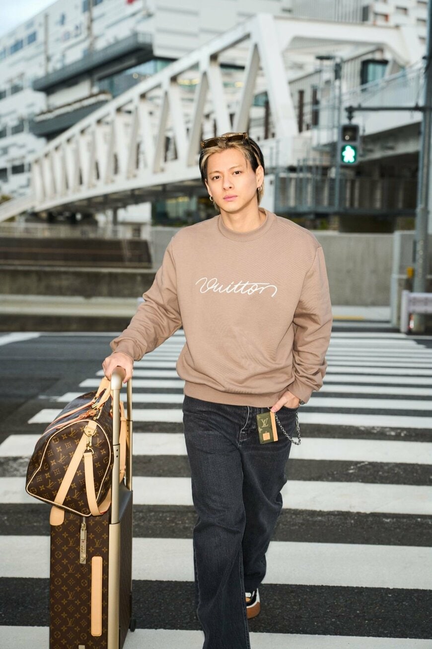 出所：ルイ･ヴィトン ジャパン株式会社「【ルイ·ヴィトン】平野紫耀のルイ·ヴィトンを着用したエアポートスタイル」