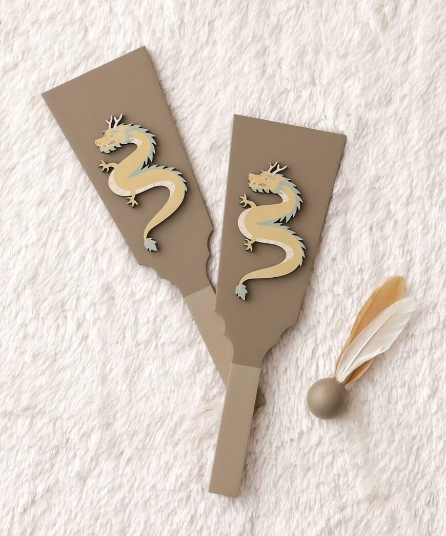 出所：パルグループ公式ファッション通販サイト3COINS 羽子板/KIDSお正月