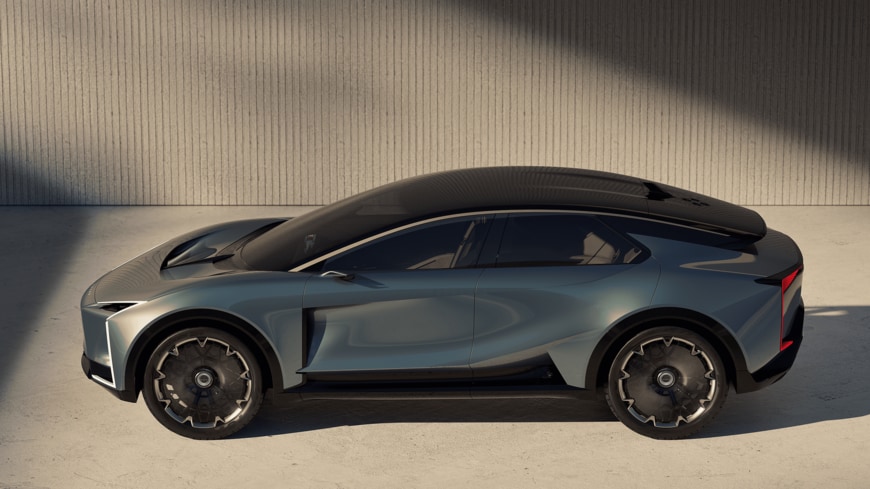 【トヨタ】「ぜひこのまま市販化を」世界初公開のレクサス「LSクーペコンセプト」現実味のある次世代デザインに反響