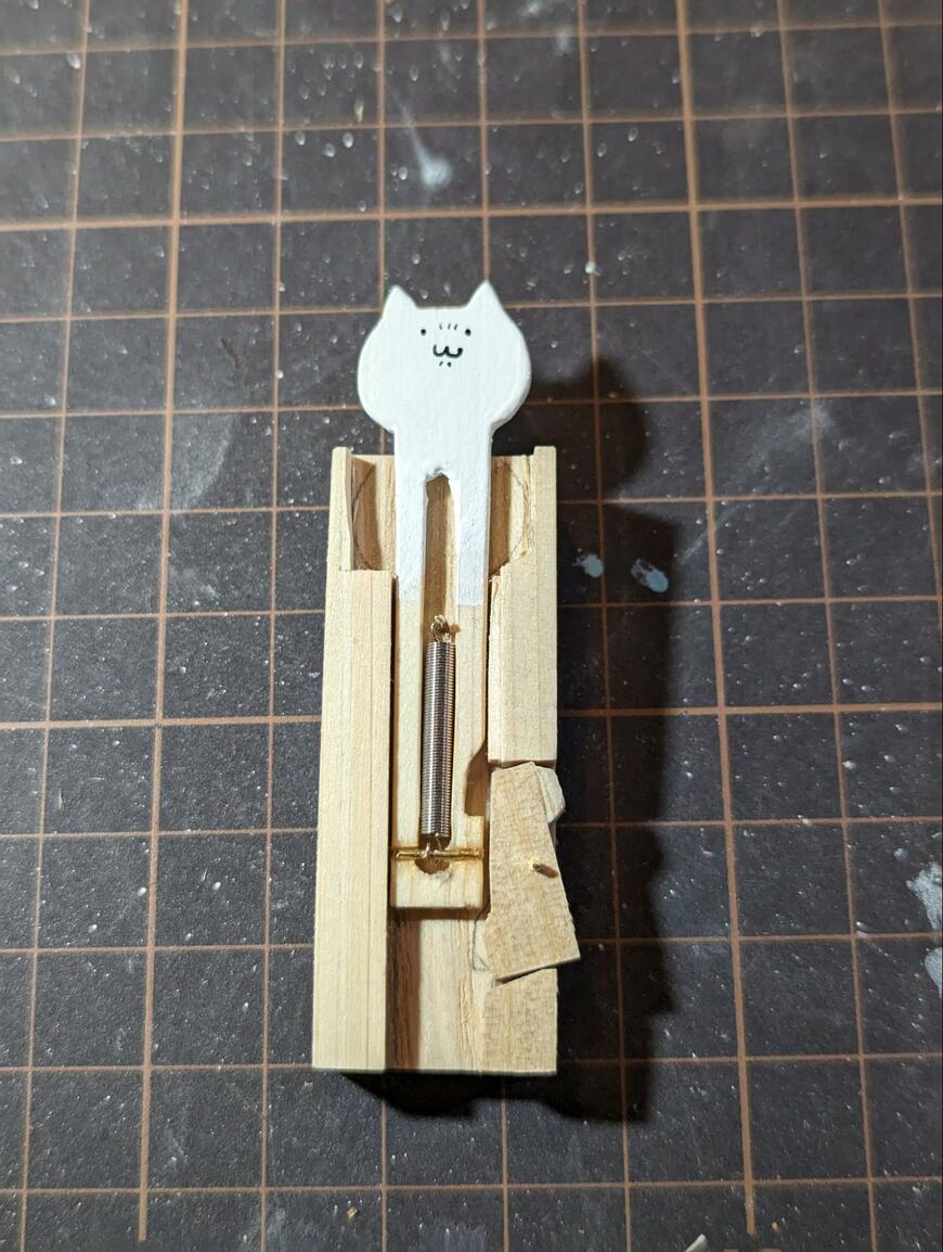 制作途中のおもちゃ