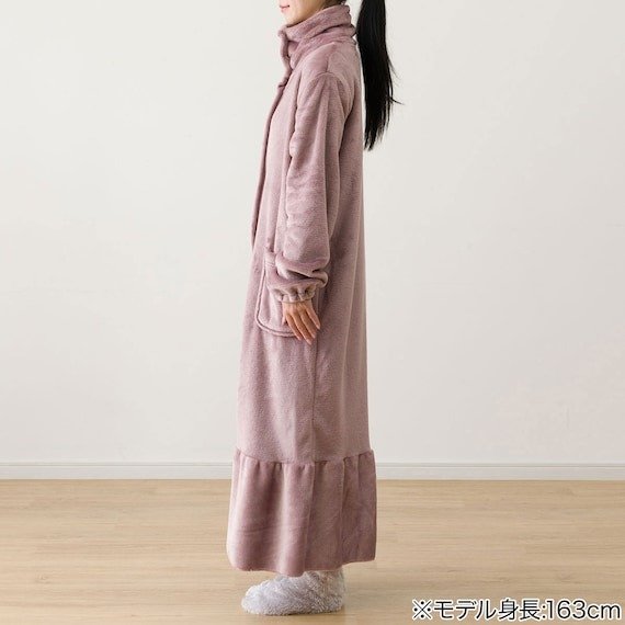 ニトリ公式　【デコホーム商品】着る毛布(Nウォーム フリル ローズ KO06 120)