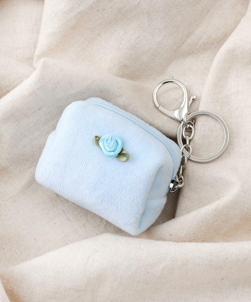 3COINS ふかふかミニポーチ