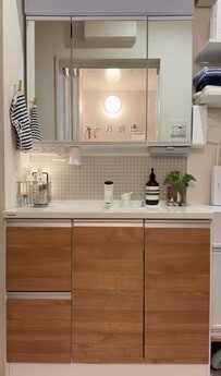 【建売住宅DIY】これはカッコいい！〈ナチュラルな洗面所〉→シート貼り替えDIYで〈高見え空間〉に大変身！