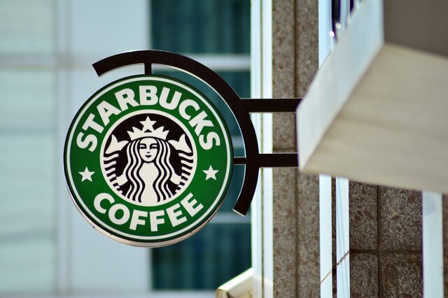 今年はオンライン抽選販売のみ。スターバックス「2021年福袋」その中身は？