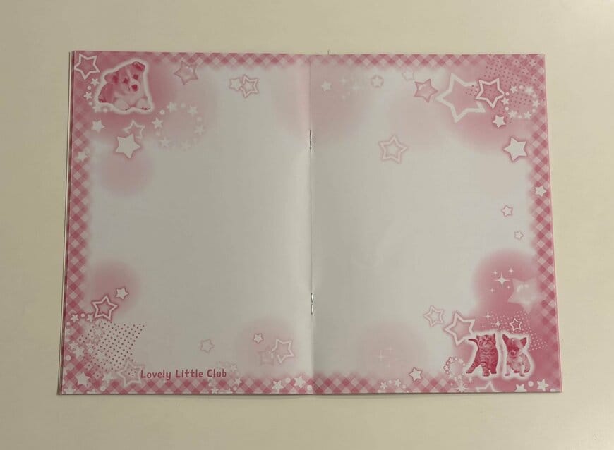 セリア、A5中綴じノート 20枚 Lovely Little Club シール付商品画像